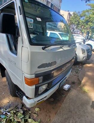 TOYOTA | HIACE | 2L | 4WD | RECÉM-IMPORTADA 🎁