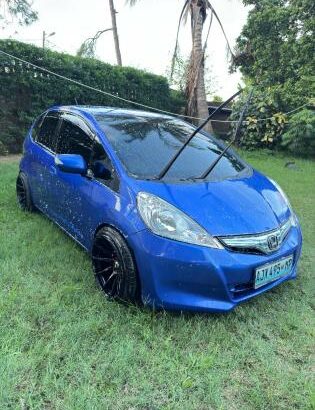 Honda Fit Hybrid 2012