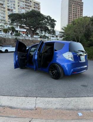 Honda Fit Hybrid 2012