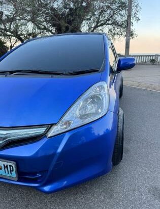 Honda Fit Hybrid 2012
