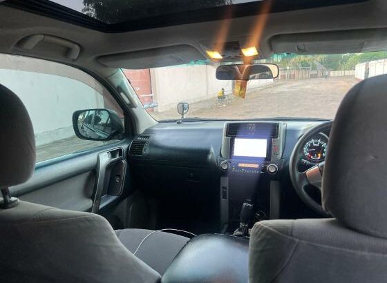 Toyota Land Cruiser Prado 2010 Start Button