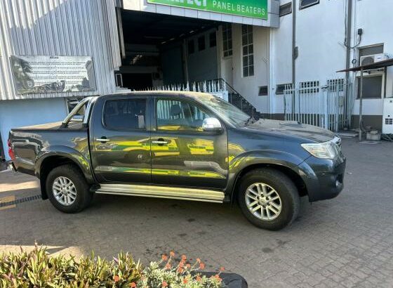 Toyota | Hilux D-4D | 2014 | Manual | Diesel | 4×4