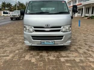 Toyota Hiace Quantum 2013 Recém importado