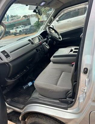 Toyota Hiace Quantum 2013 Recém Chegado Novinho