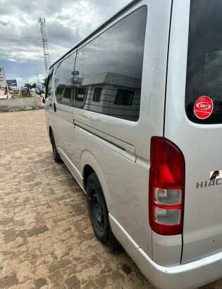 Toyota Hiace Quantum 2013 Recém Chegado Novinho