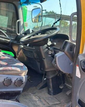 Vendo Camião Hino 9 toneladas