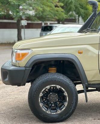 Toyota | Land Cruiser HZ | 2014 | Gasolina | 4×4