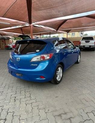 Mazda Axela 2012 Recém importado.