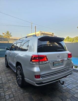 Toyota | Land Cruiser VX | 2012 | Diesel | Recém-importada 🎁