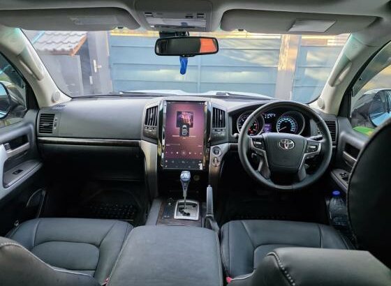 Toyota | Land Cruiser VX | 2012 | Diesel | Recém-importada 🎁