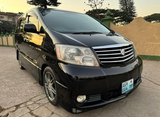 Toyota | Alphard | 2006 | Automático | 08 Lugares