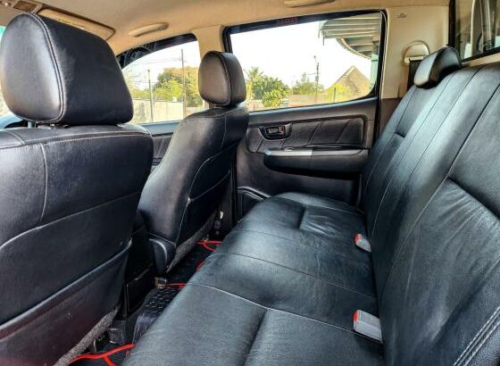 Toyota | Hilux Dakar | 2014 | Recém-importada 🎁