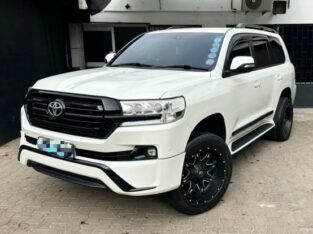 Toyota Land Cruiser V8 Facelift 2018