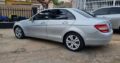 Mercedes-Benz C200 2010 – Impecável