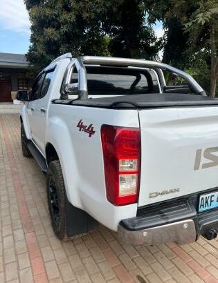 ISUZU | D-MAX | 2021 | AUTOMÁTICA | 3.0 | 4×4