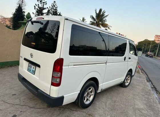 Toyota | Hiace Quantum | 2009 | Recém-importado