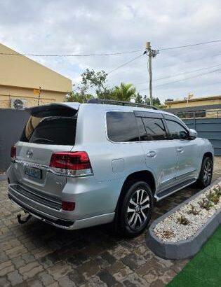 Toyota | Land Cruiser VX | 2013 | Diesel | 4×4 | Recém-importada 🎁