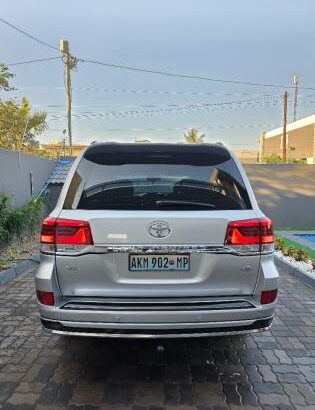 Toyota | Land Cruiser VX | 2013 | Diesel | 4×4 | Recém-importada 🎁