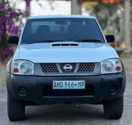 NISSAN | HARDBODY NP300 | 2020 | 2.5 | 4×4 🎁