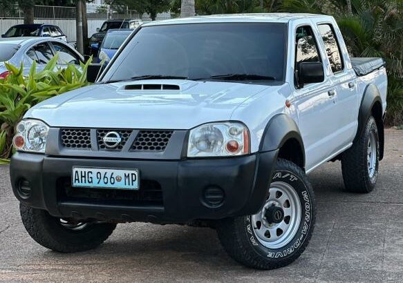 NISSAN | HARDBODY NP300 | 2020 | 2.5 | 4×4 🎁