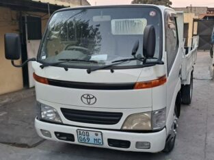 Toyota | Dyna – Basculante | 2 Toneladas | Recém-importada 🎁