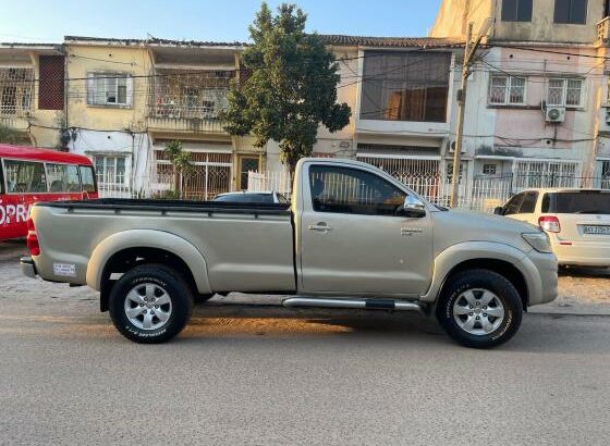 Toyota | Hilux D-4D | 2014 | 4×4 | Cabine simples 🛻