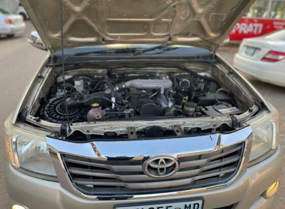 Toyota | Hilux D-4D | 2014 | 4×4 | Cabine simples 🛻