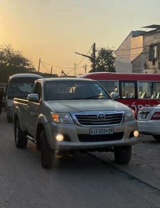 Toyota | Hilux D-4D | 2014 | 4×4 | Cabine simples 🛻