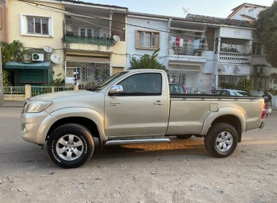 Toyota | Hilux D-4D | 2014 | 4×4 | Cabine simples 🛻