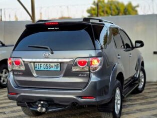 Toyota | Fortuner | 2014 | Automático | 3.0 | 4×4 🎁