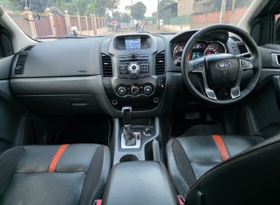 Ford | Ranger Wildtrak | 2015 | Recém-importada