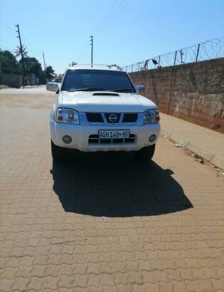 Nissan | Hardbody NP300 | 2019 | Manual | 4×4