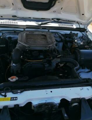 Nissan | Hardbody NP300 | 2019 | Manual | 4×4