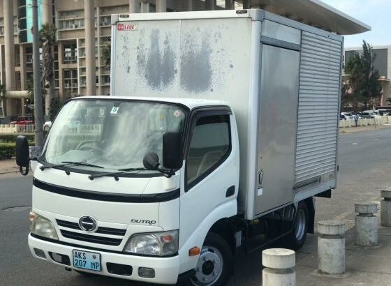 Toyota | Hino Dutro com contentor | Recém-importada 🎁