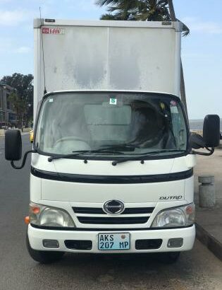 Toyota | Hino Dutro com contentor | Recém-importada 🎁