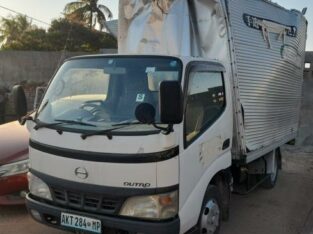 Toyota | Hino Dutro | Com contentor | Recém-importada