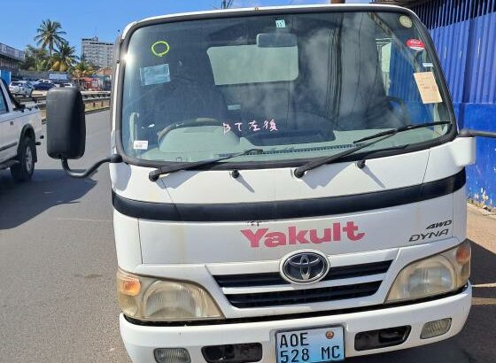 Toyota | Dyna | Com frigorífico | Recém-importada