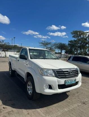 Toyota | Hilux D-4D | 2014 | Cabine simples | 4×4
