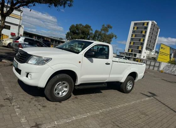 Toyota | Hilux D-4D | 2014 | Cabine simples | 4×4