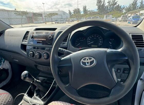 Toyota | Hilux D-4D | 2014 | Cabine simples | 4×4