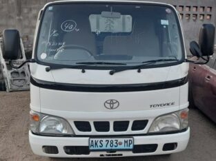 Toyota | Toyoace | 2 Toneladas | Recém-importada