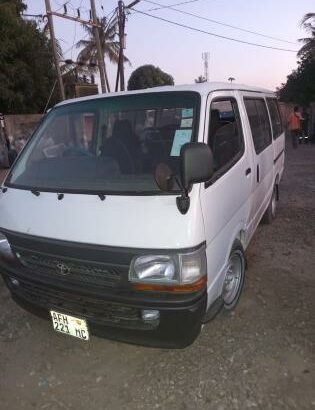 Toyota | Hiace GL | 3L | Manual | 15 Lugares 🚌