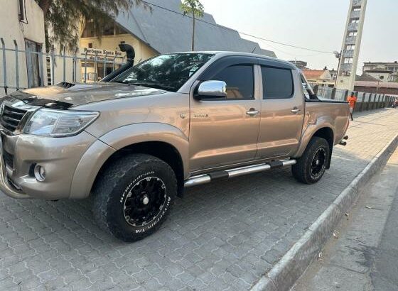 Toyota | Hilux D-4D | 2010 | Manual | 3.0 | Difflocker