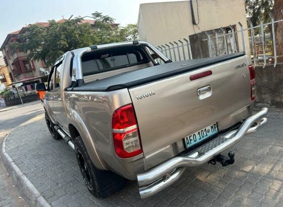 Toyota | Hilux D-4D | 2010 | Manual | 3.0 | Difflocker