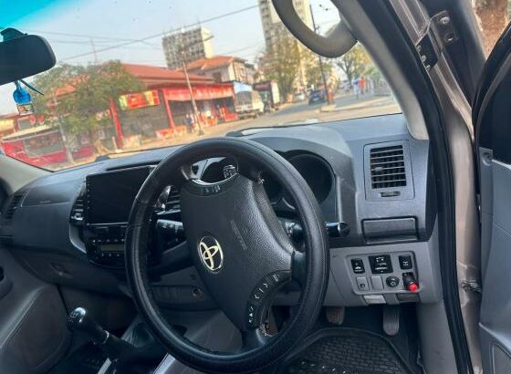 Toyota | Hilux D-4D | 2010 | Manual | 3.0 | Difflocker