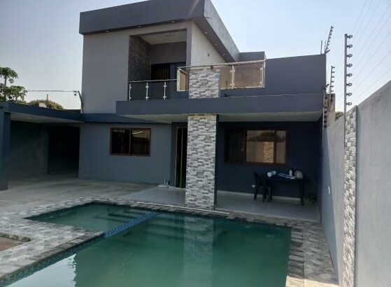 Vende-se esta Moradia, tipo4 no bairro de laulane