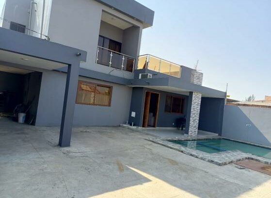 Vende-se esta Moradia, tipo4 no bairro de laulane