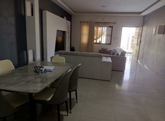 Vende-se esta Moradia, tipo4 no bairro de laulane