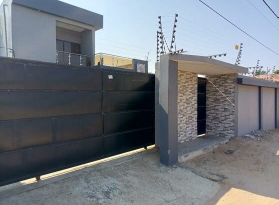 Vende-se esta Moradia, tipo4 no bairro de laulane