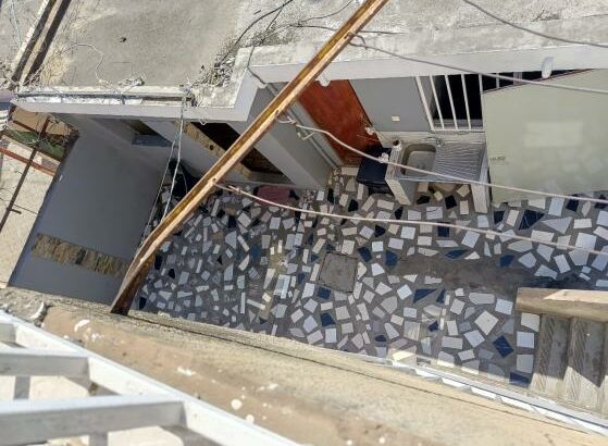 Vende-se esta casa Geminada, tipo2 no bairro da Coop